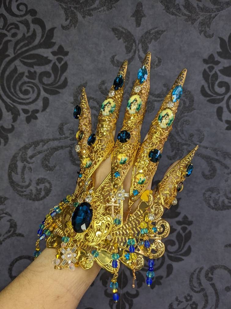 Parure Icône Sacrée – Bijou de Main & 5 Griffes Thème Vierge à l'Enfant | Tokyo Stories