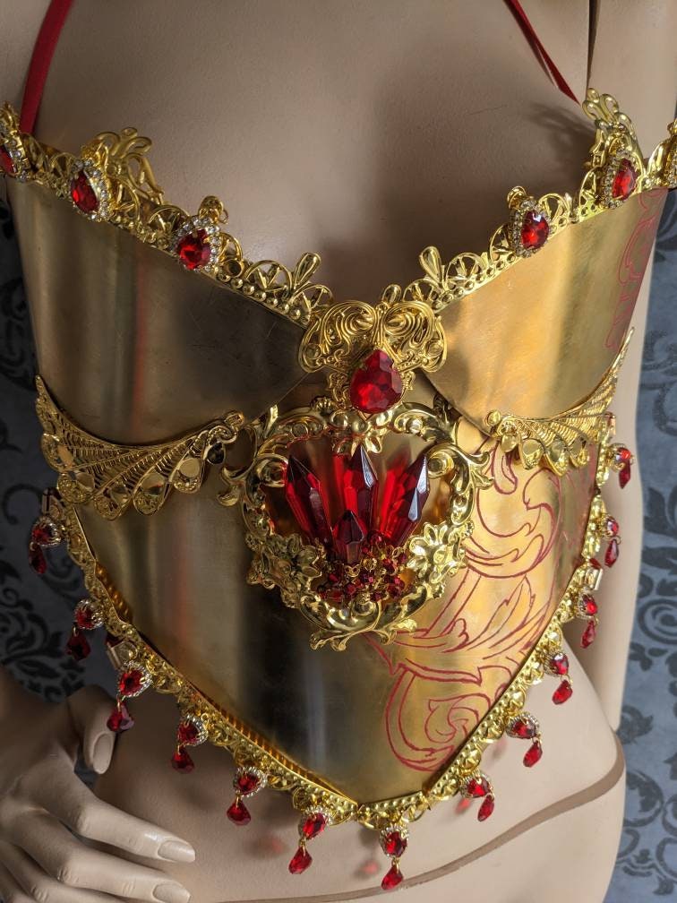Corset Armure Cœur Sacré – Art Nouveau Laiton Doré & Cristaux Pièce Unique | Tokyo Stories