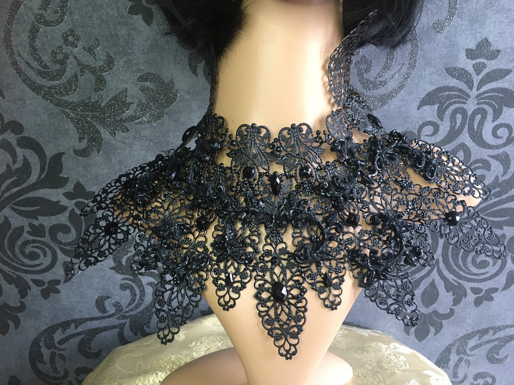 Collier Plastron Obsidienne Baroque – Armure Cou Métal Noir & Strass Pièce Unique | Tokyo Stories