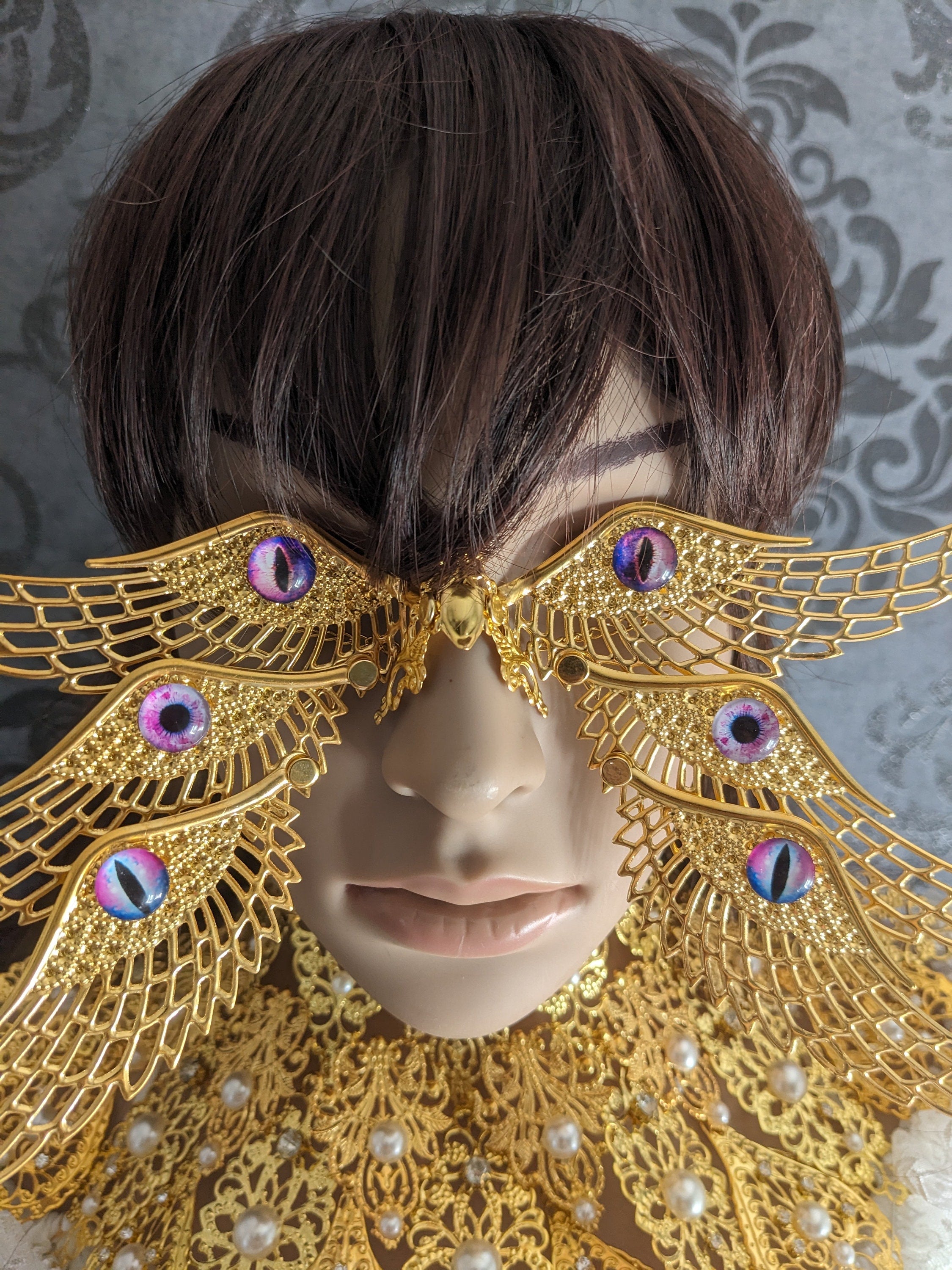 Masque Ange Biblique Ophanim – Parure de Visage Dorée & Ailes Métal | Tokyo Stories