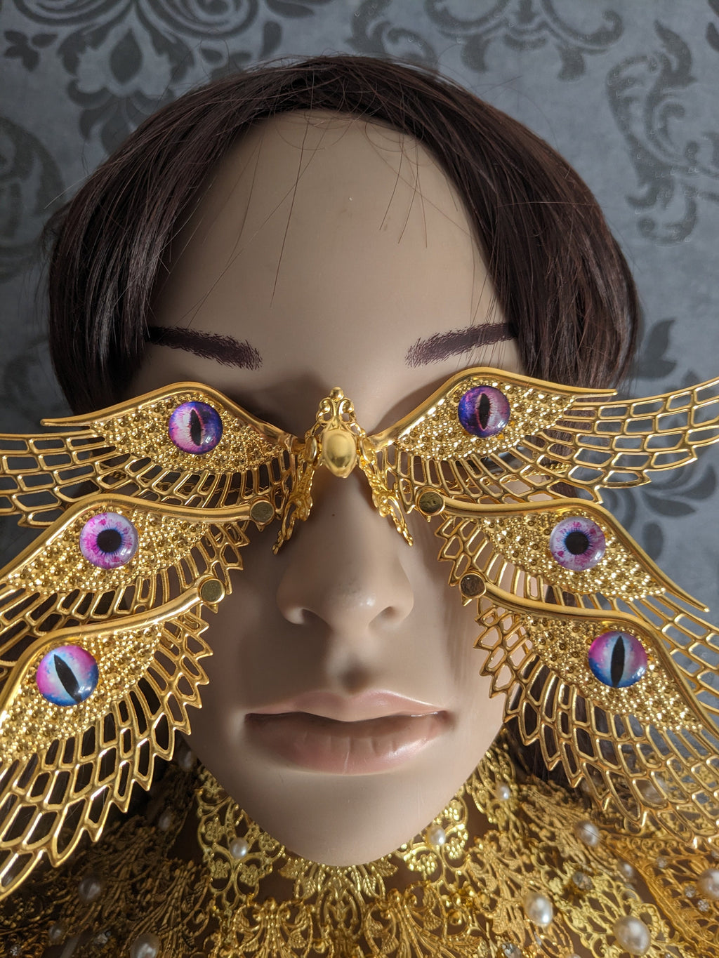 Masque Ange Biblique Ophanim – Parure de Visage Dorée & Ailes Métal | Tokyo Stories