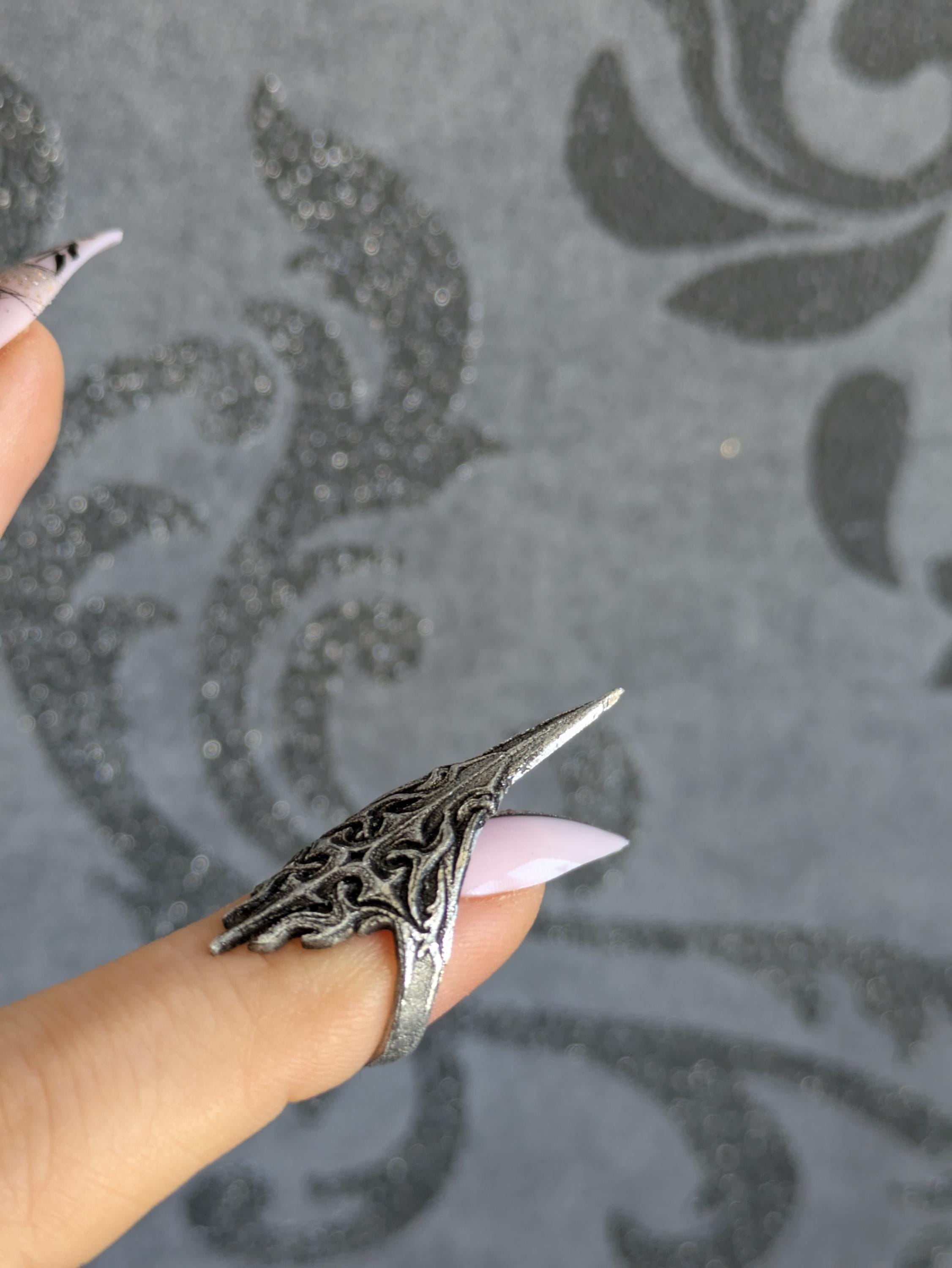 Griffes Signature Tokyo Stories – Bagues d'Ongles Artisanales Or ou Argent