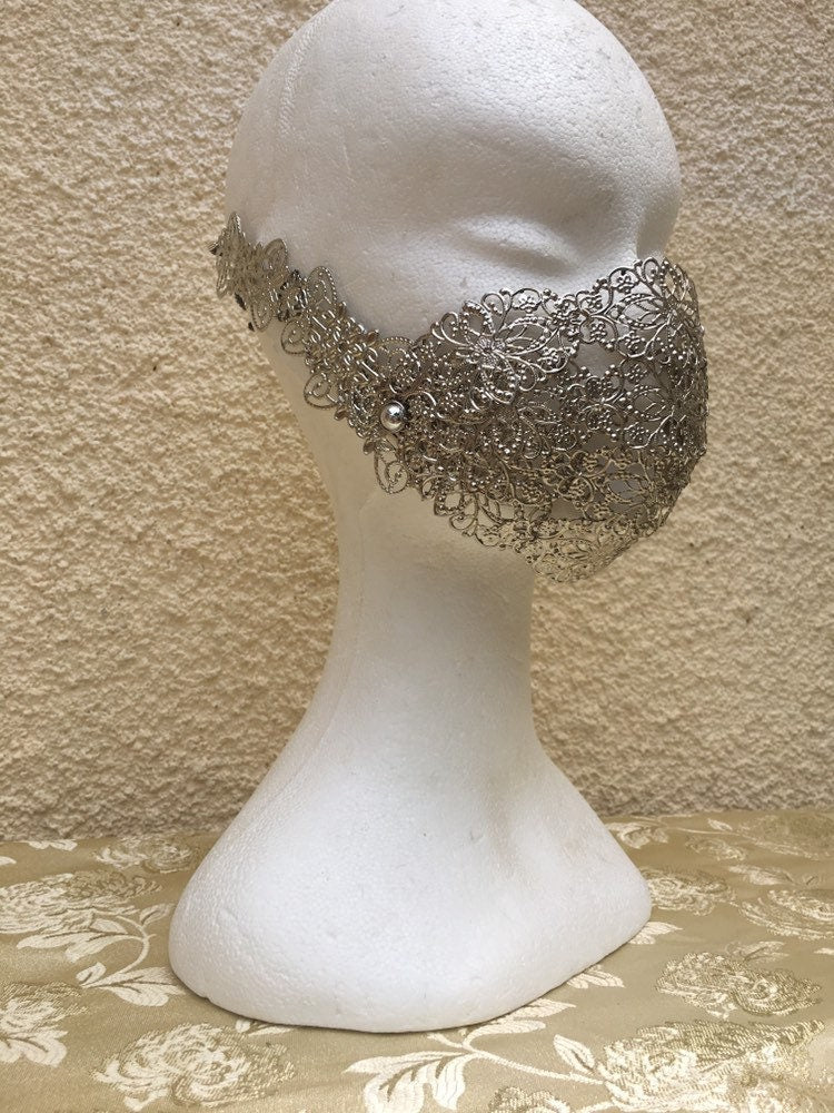 Demi-Masque Cage Argenté – Bijou de Visage Guerrière Métal | Tokyo Stories