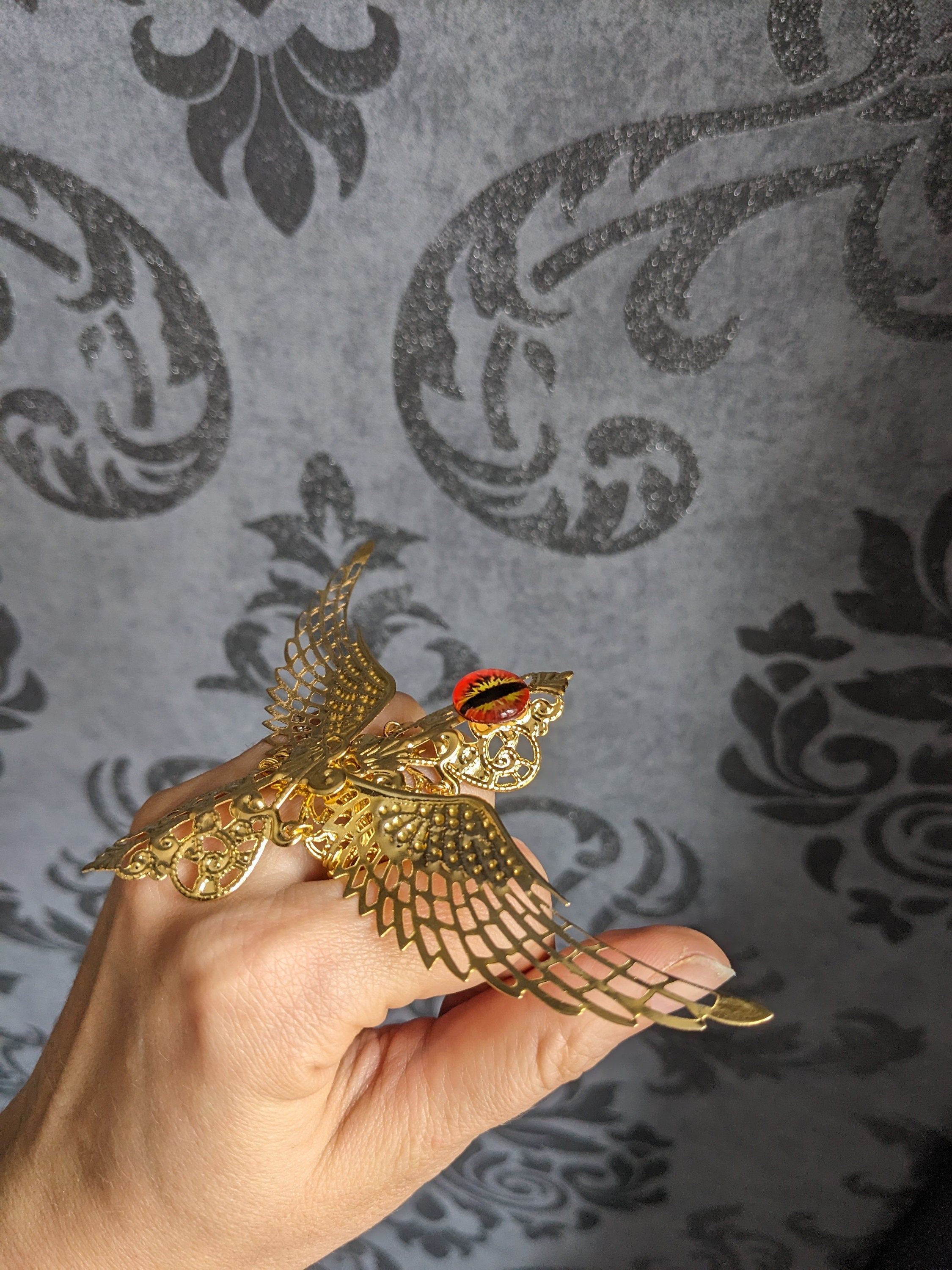 Bague Armure Séraphin – Ailes Déployées & Œil Mystique Métal Doré | Tokyo Stories