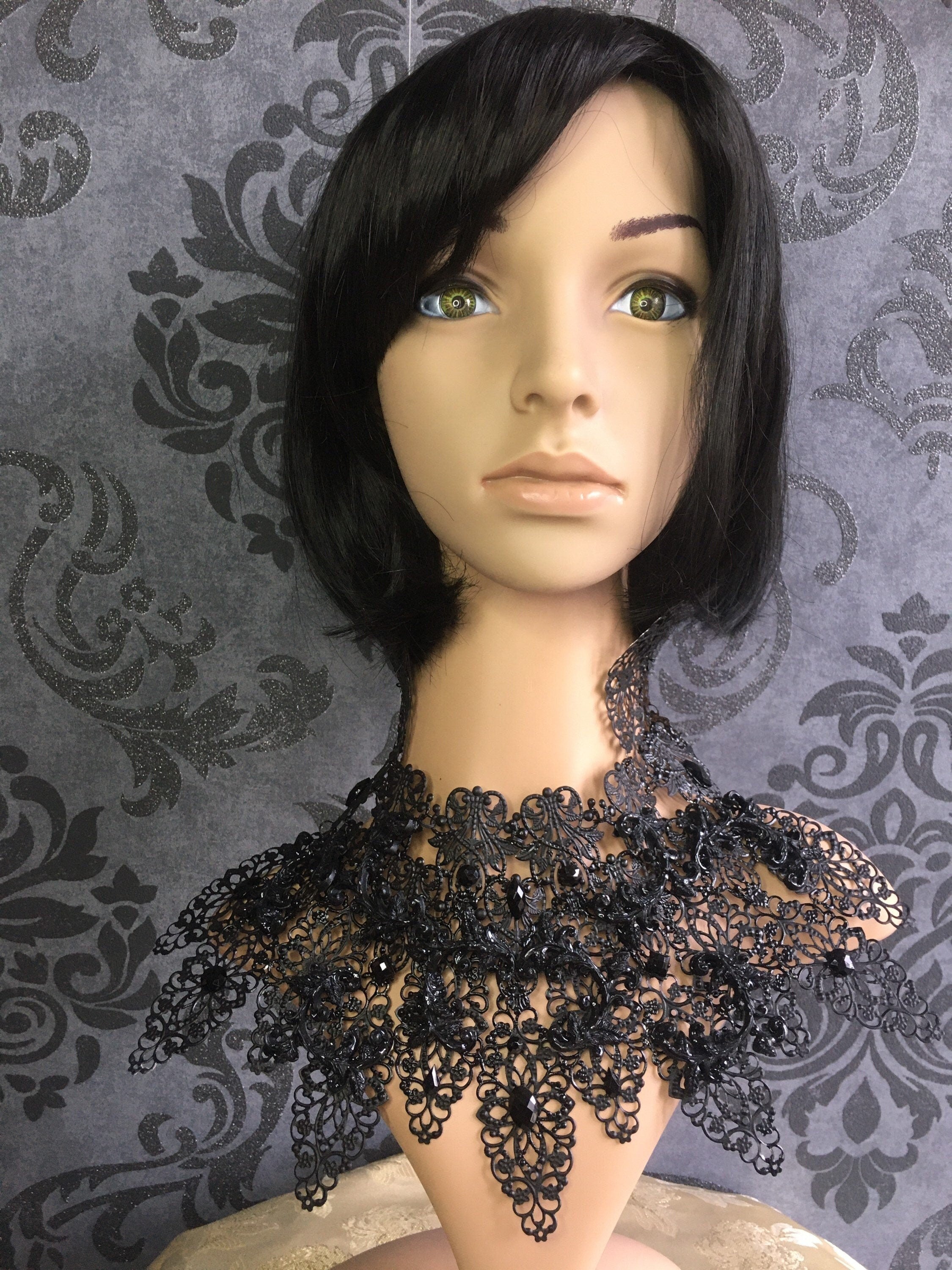 Collier Plastron Obsidienne Baroque – Armure Cou Métal Noir & Strass Pièce Unique | Tokyo Stories