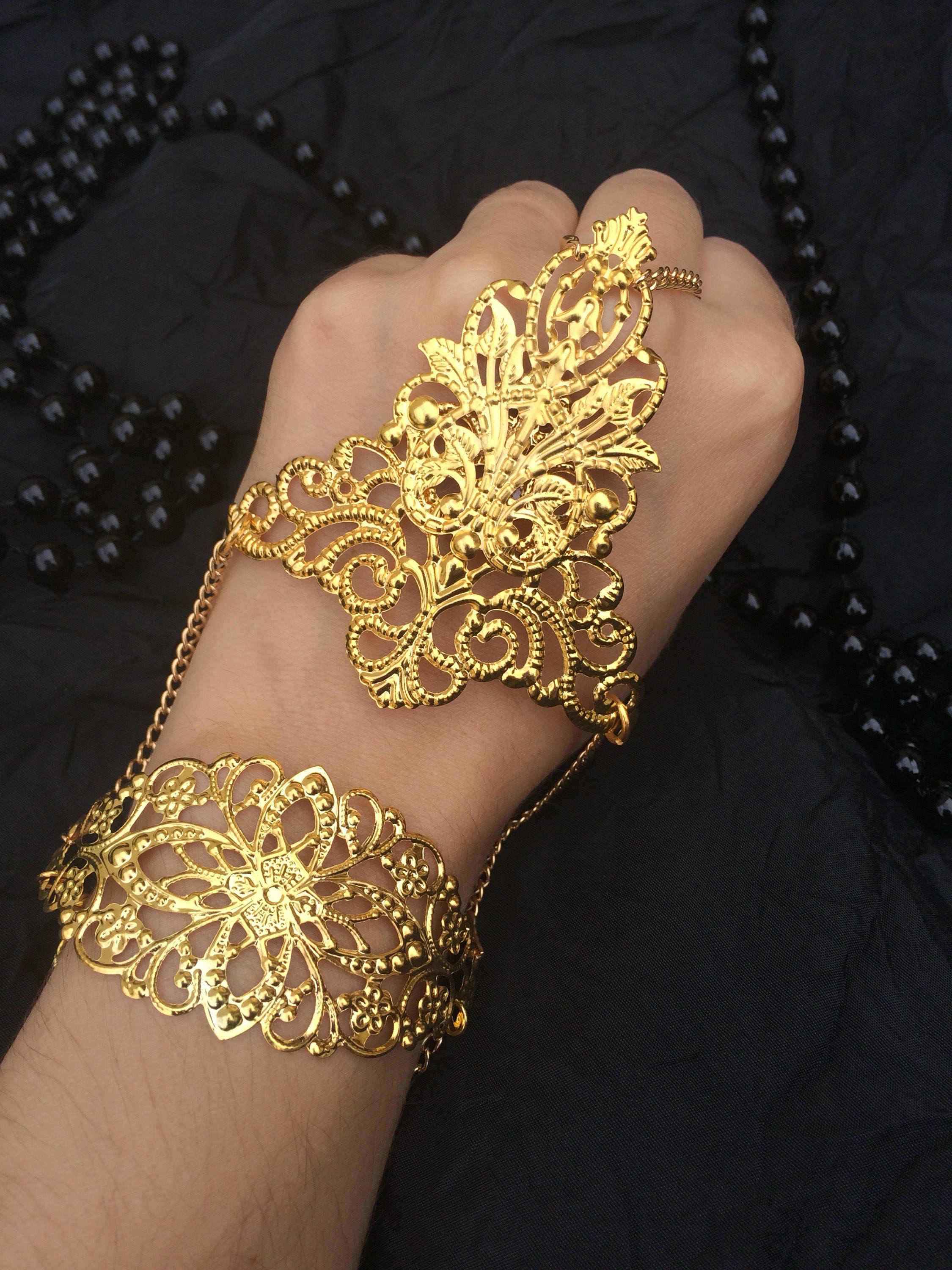 Parure Aura Divine – 10 Griffes & 2 Bijoux de Mains Métal Doré | Tokyo Stories