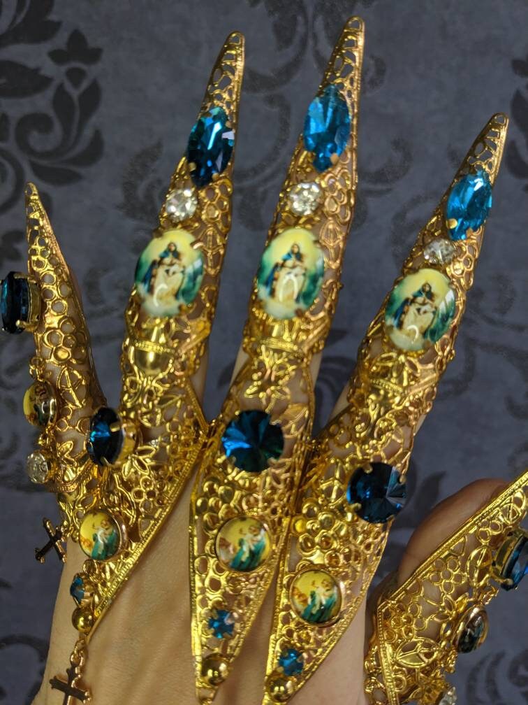 Parure Icône Sacrée – Bijou de Main & 5 Griffes Thème Vierge à l'Enfant | Tokyo Stories