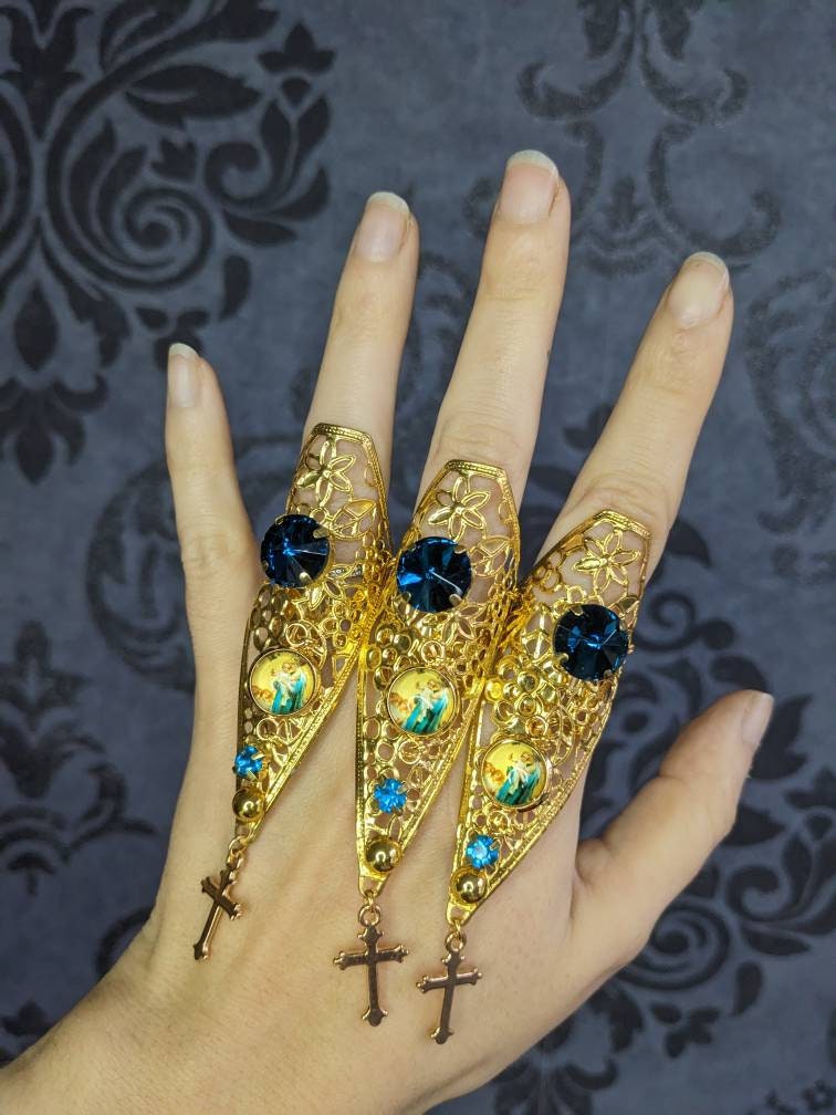 Parure Icône Sacrée – Bijou de Main & 5 Griffes Thème Vierge à l'Enfant | Tokyo Stories