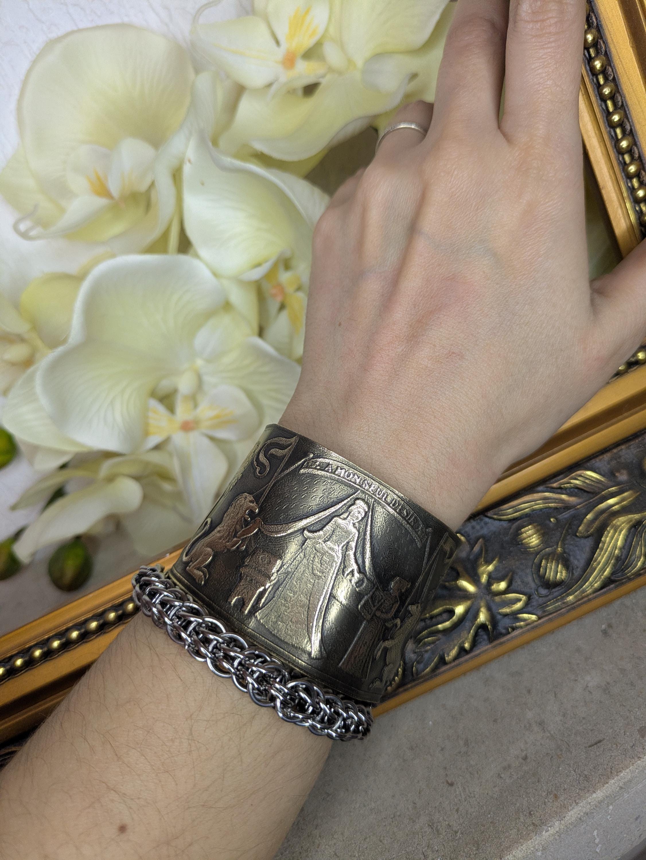 Bracelet À Mon Seul Désir – Manchette Laiton Gravé Dame à la Licorne Médiéval | Tokyo Stories