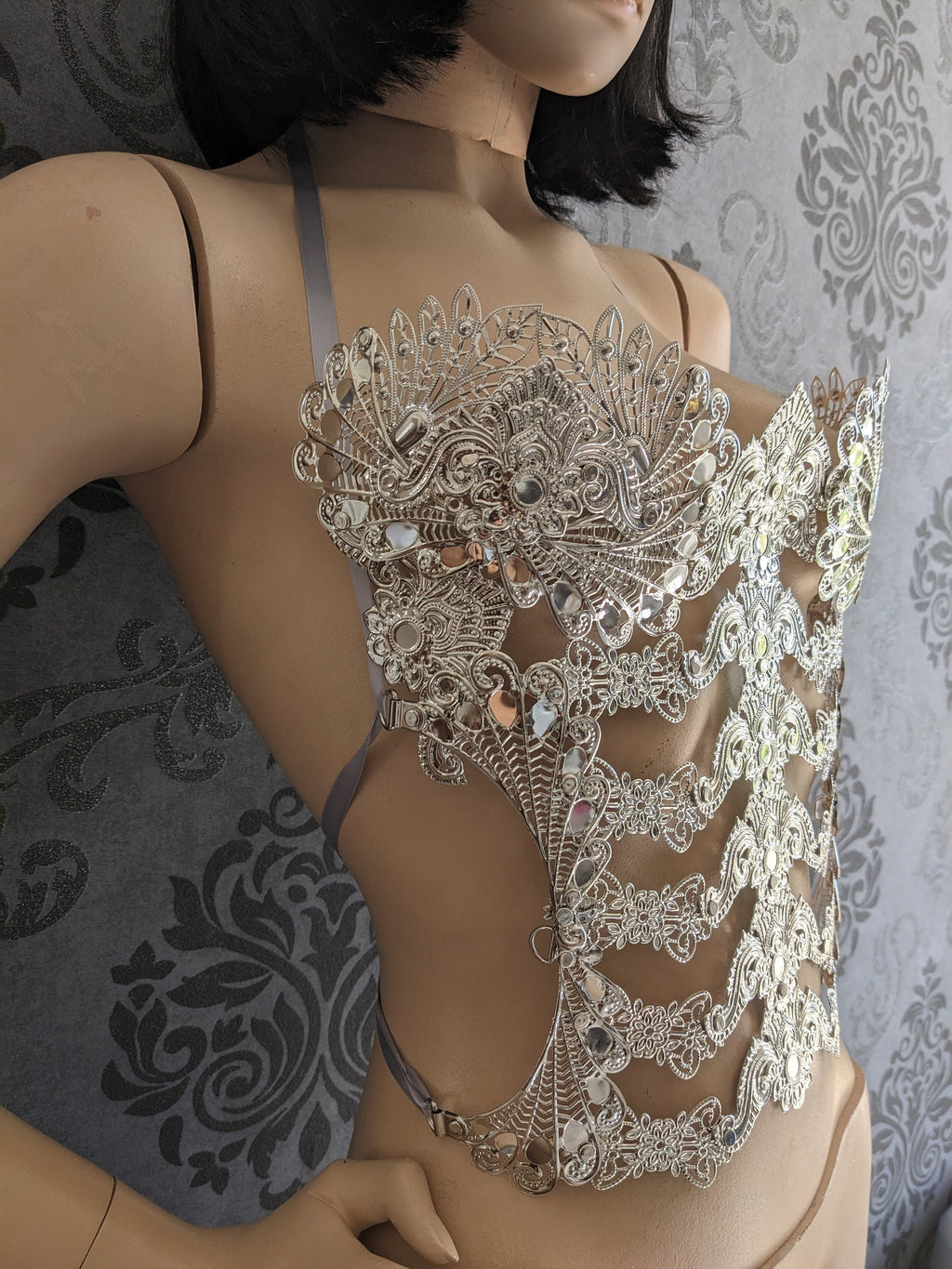 Bustier Armure Valkyrie d'Argent – Corset de Corps Métal Argenté | Tokyo Stories
