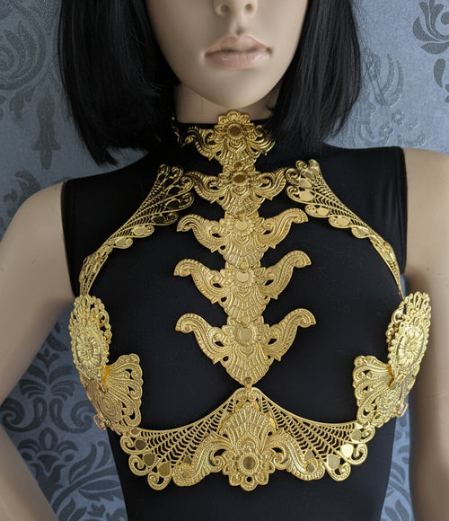 Top Armure Harnais Doré – Dentelle Métal Pièce Unique | Tokyo Stories