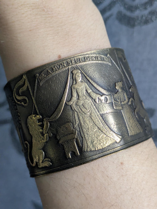 Bracelet À Mon Seul Désir – Manchette Laiton Gravé Dame à la Licorne Médiéval | Tokyo Stories