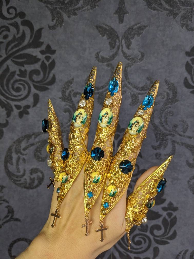 Parure Icône Sacrée – Bijou de Main & 5 Griffes Thème Vierge à l'Enfant | Tokyo Stories