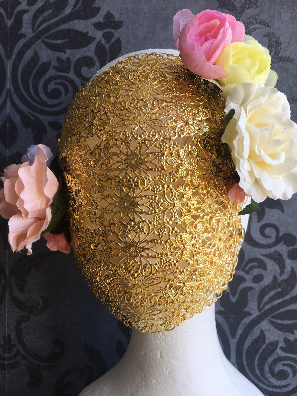 Masque Intégral Jardin d'Acier – Dentelle de Métal Doré & Fleurs | Tokyo Stories