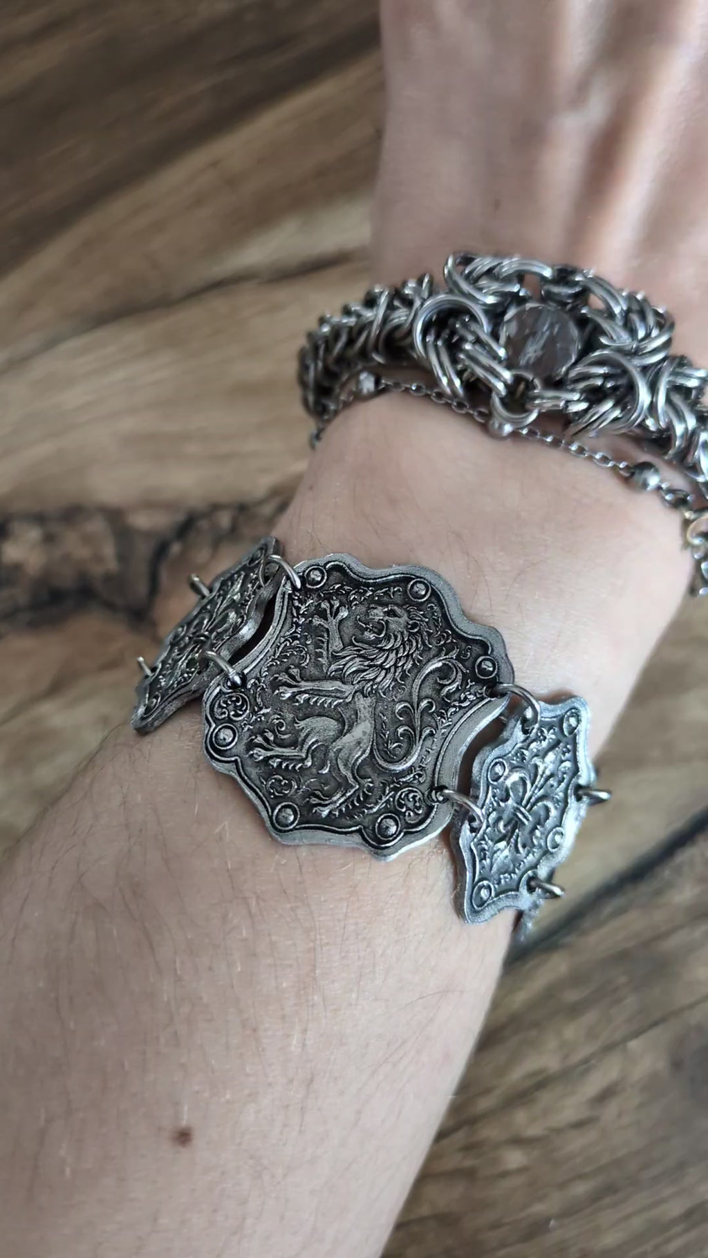 Bracelet Médiéval Blason Lion – Articulé Cotte de Maille Acier