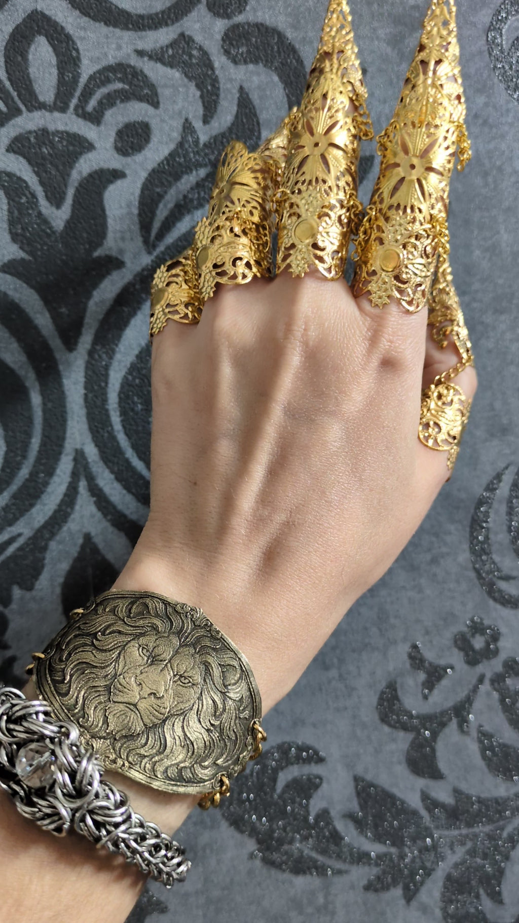 Bracelet Lion – Shield Cuff