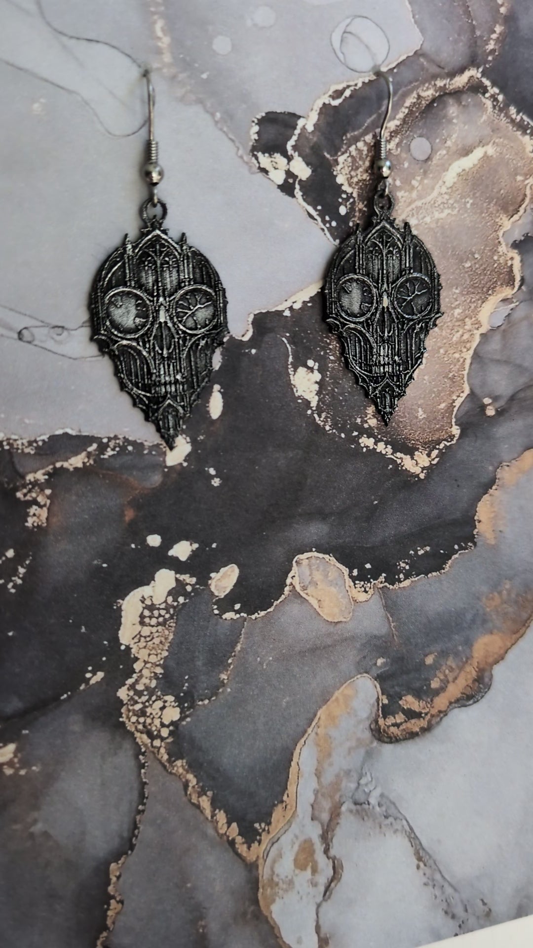 Boucles d’Oreilles Gothiques Cathedral Skull – Crâne, Cathédrale, Medievalcore & Dark Fantasy