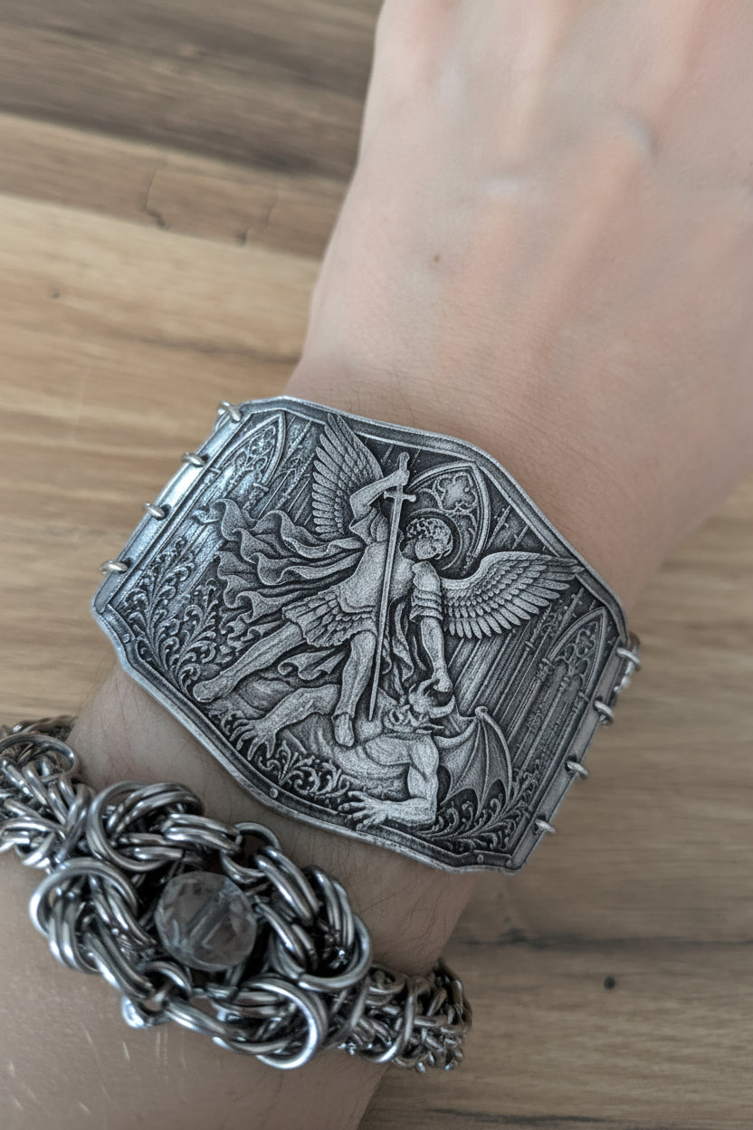 Bracelet Armure Saint Michel Terrassant le Démon – Bijou Medievalcore & Cotte de Maille