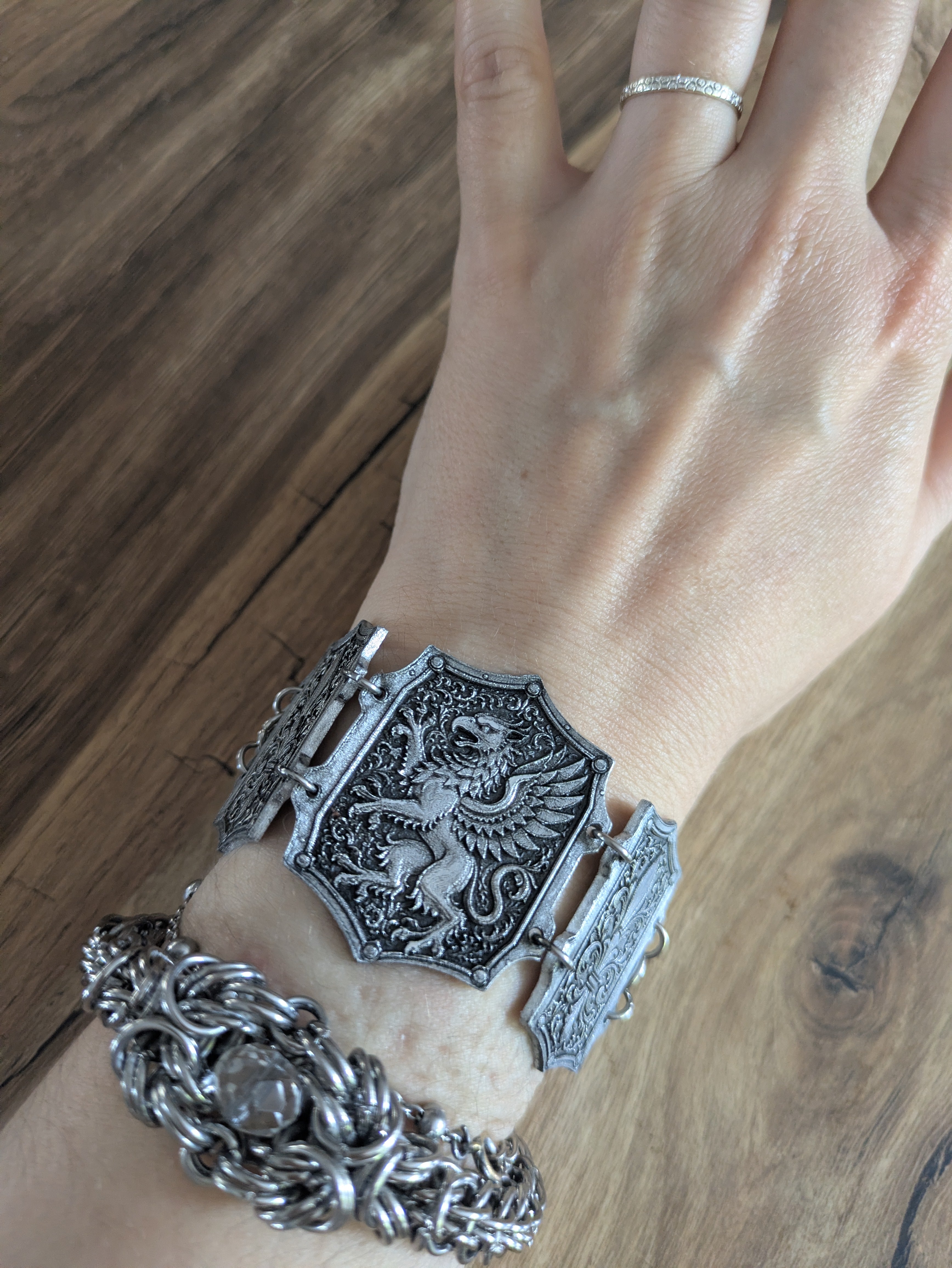 Bracelet Médiéval Blason Griffon – 3 Pièces Dos de Dragon