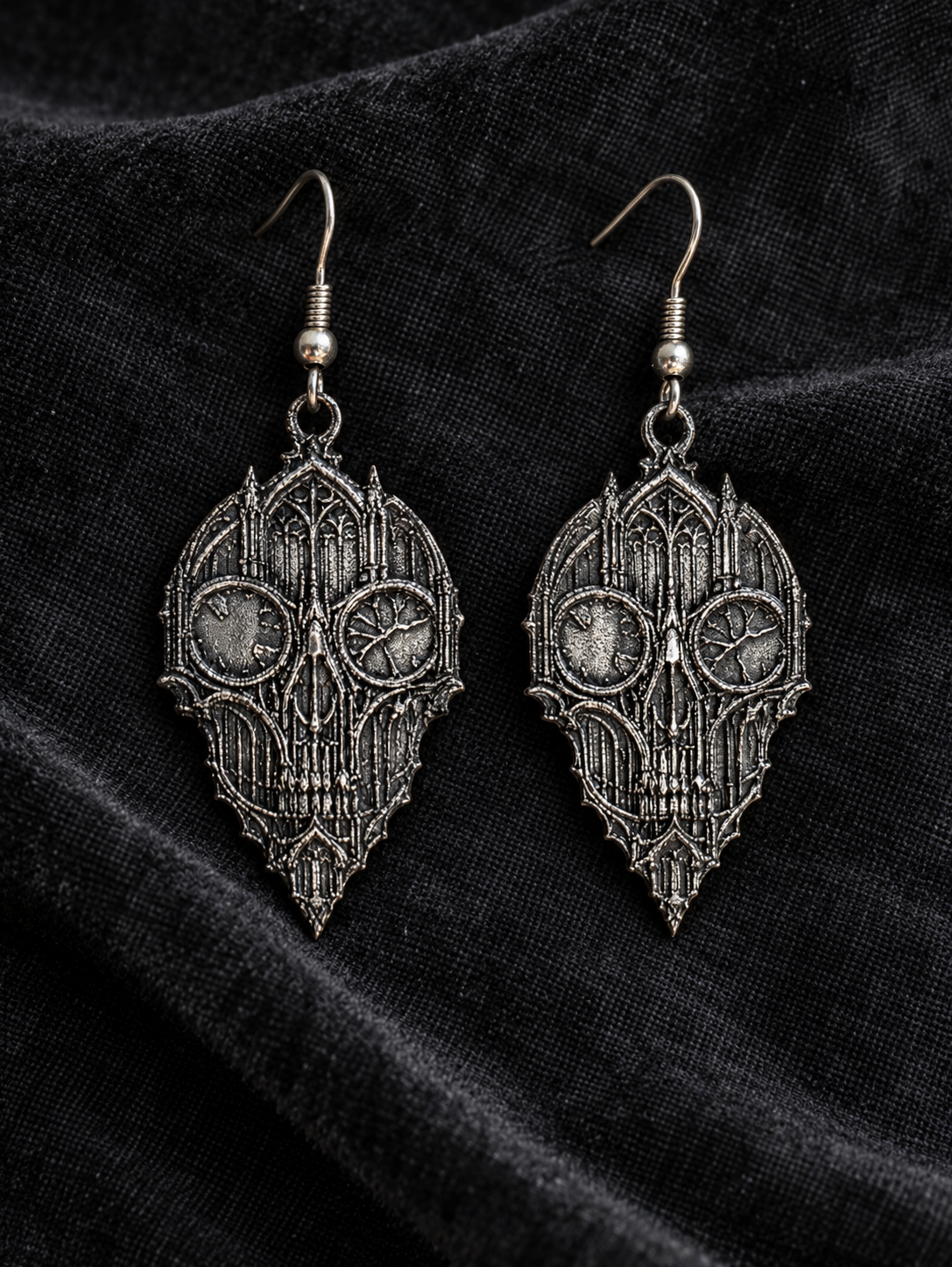 Boucles d’Oreilles Gothiques Cathedral Skull – Crâne, Cathédrale, Medievalcore & Dark Fantasy