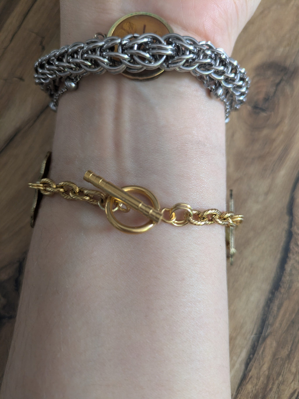 Bracelet Médiéval Laiton Acanthe – Articulé Cotte de Maille Doré