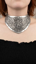 Collier Plastron Gorget – Blason Lion Héraldique Aluminium