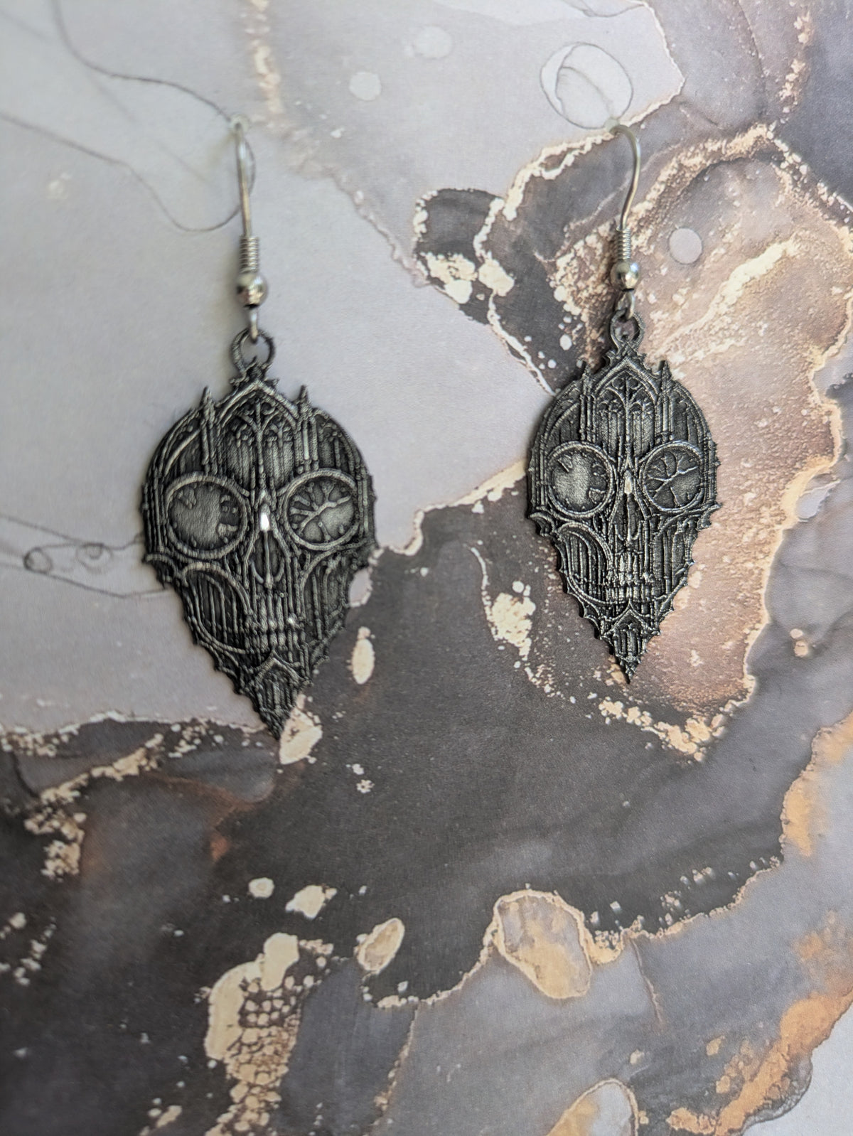Boucles d’Oreilles Gothiques Cathedral Skull – Crâne, Cathédrale, Medievalcore & Dark Fantasy