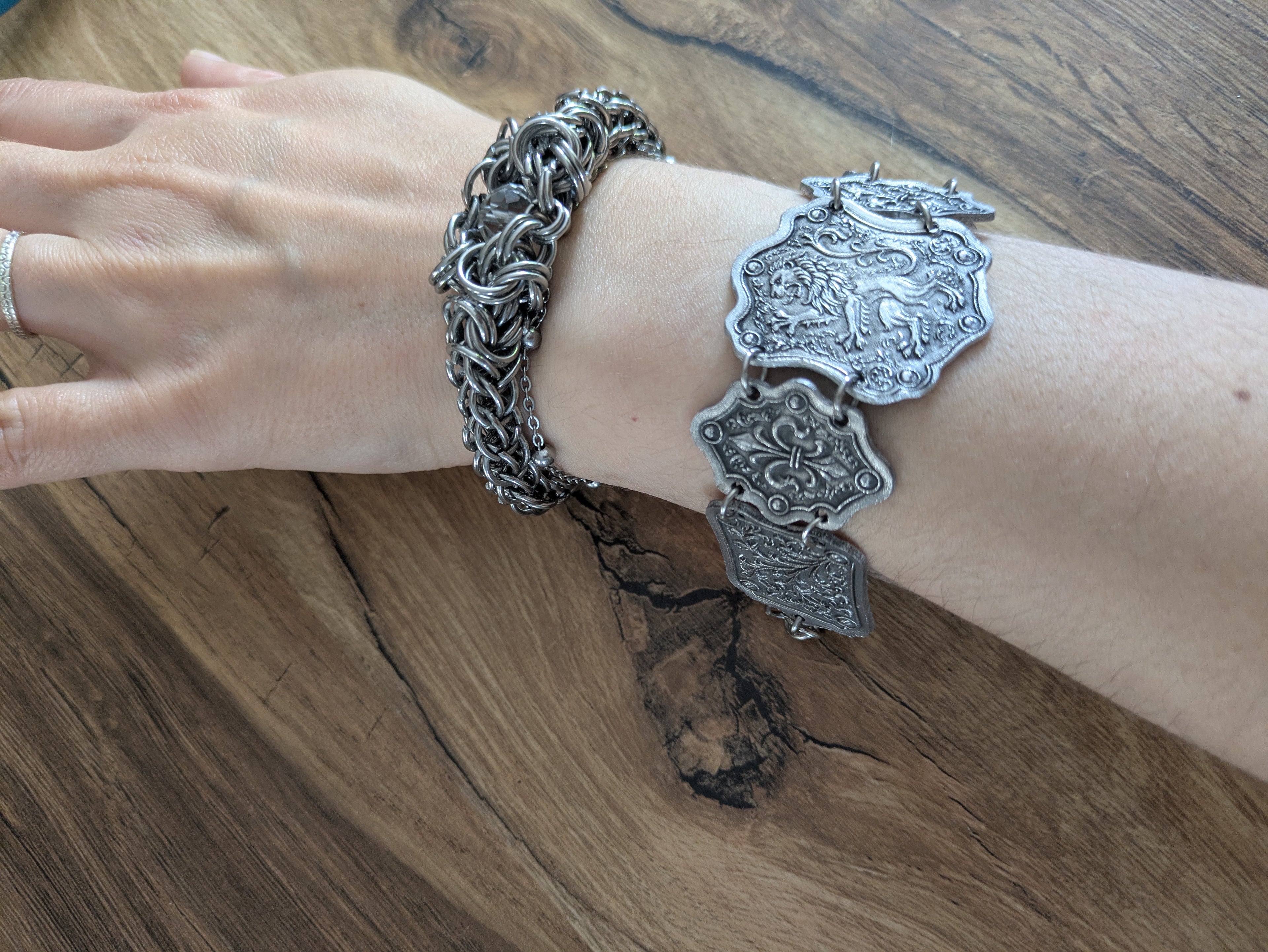 Bracelet Médiéval Blason Lion – Articulé Cotte de Maille Acier